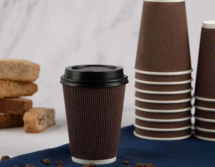 coffee cups with lids