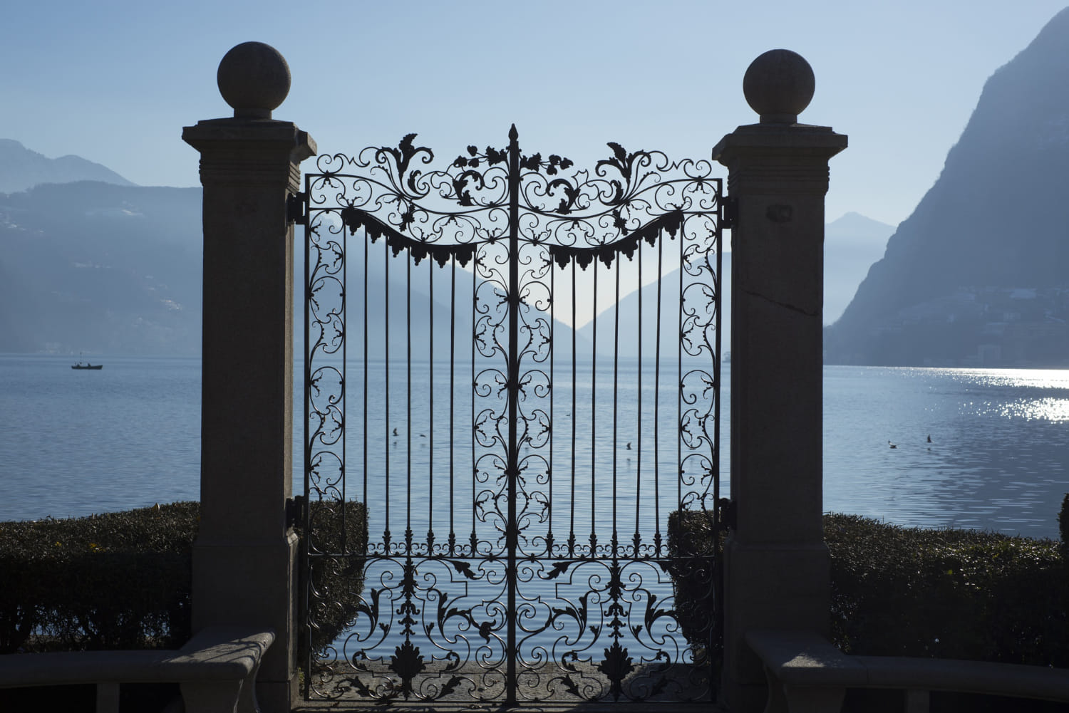 Enhance Your Home with Dual Gate Automatic Installation